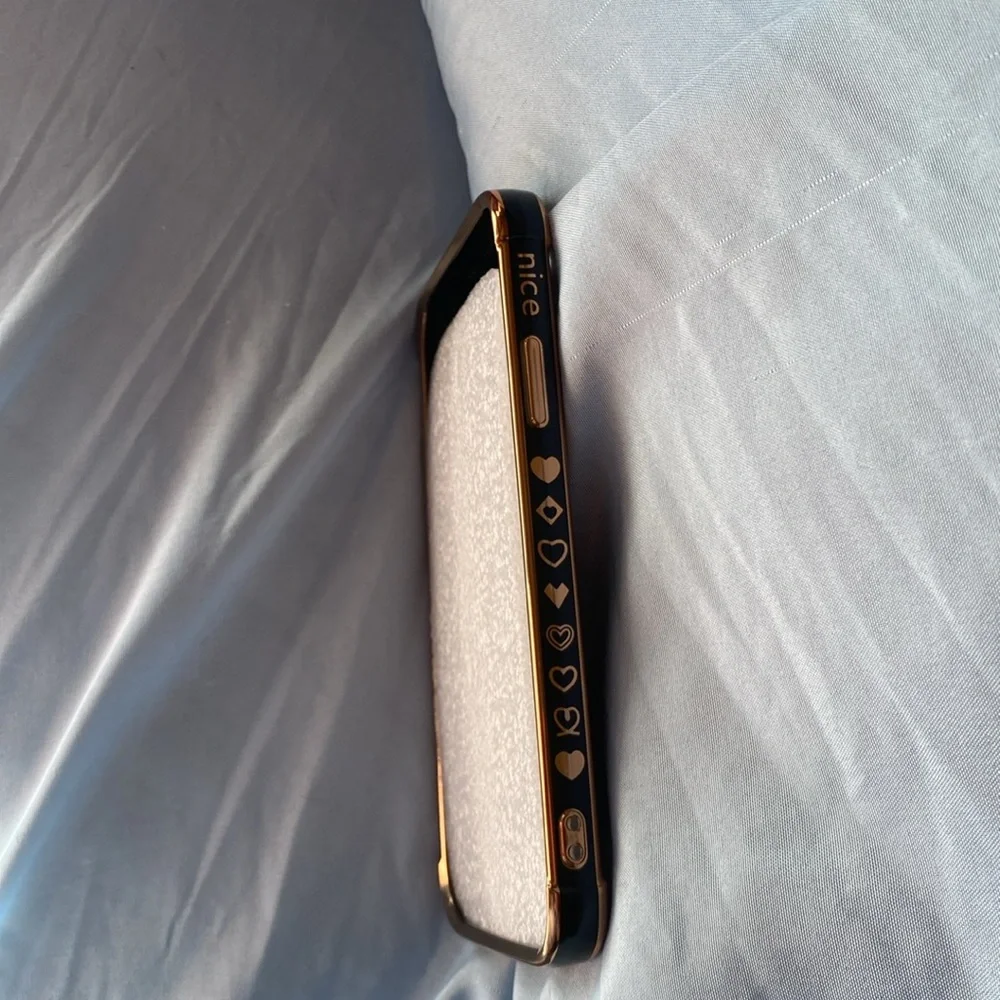 iPhone XR Case black and gold with heart